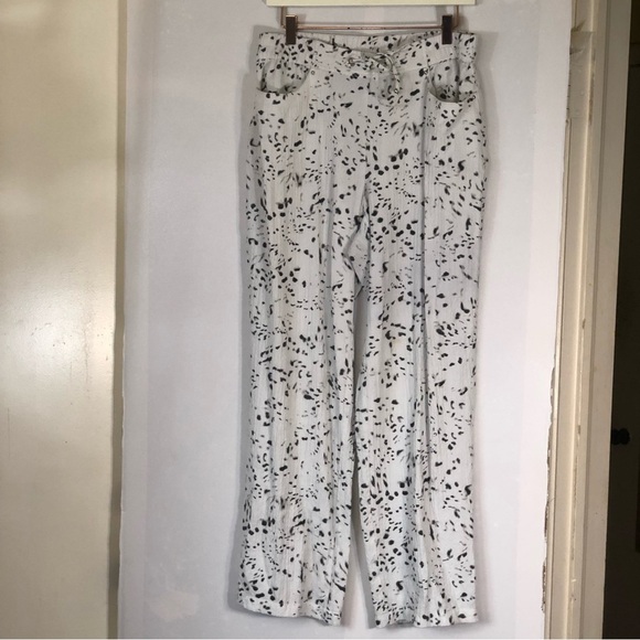 JM Collection Animal Printed Crinkle Texture Pull-On Drawstring Pants - Picture 4 of 15